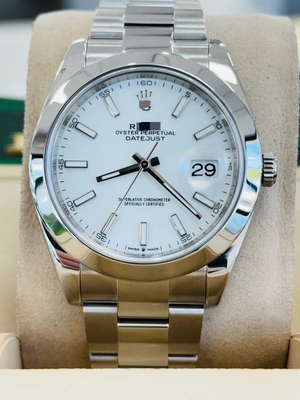 Oyster White Datejust Watch RLX22 Oyster White Datejust Watch RLX22