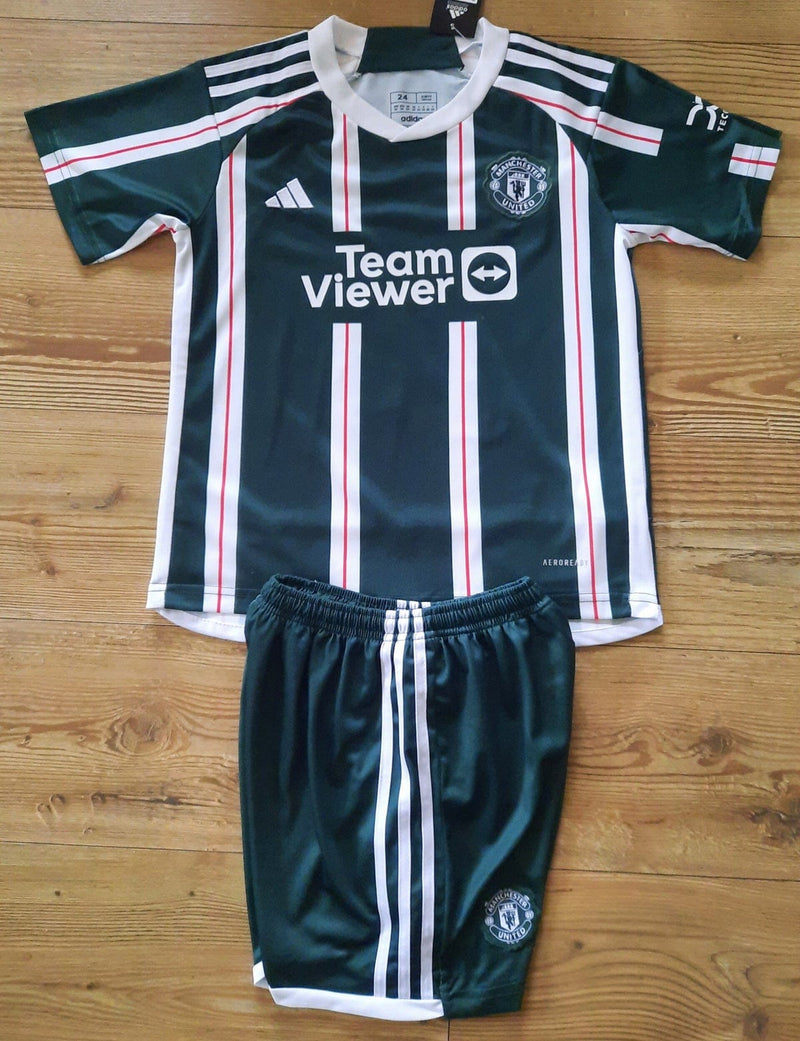 Manchester United sports Kit Shorts And Shirt   S98004 - TUZZUT Qatar Online Shopping