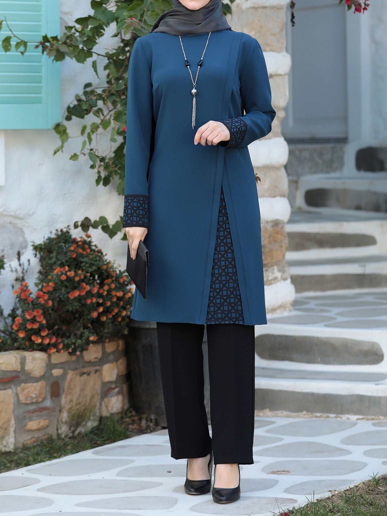 2 Pcs Women's Long Sleeve Solid Color Arabian Set L 445637 2 Pcs Women's Long Sleeve Solid Color Arabian Set L 445637