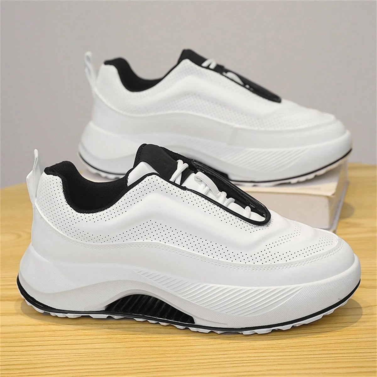 Thick Soled Height Boosting Athletic White Shoes 686 Thick Soled Height Boosting Athletic White Shoes 686