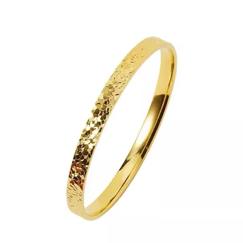 Clover Charm Hammered Gold Bracelet  B-333248 - TUZZUT Qatar Online Shopping