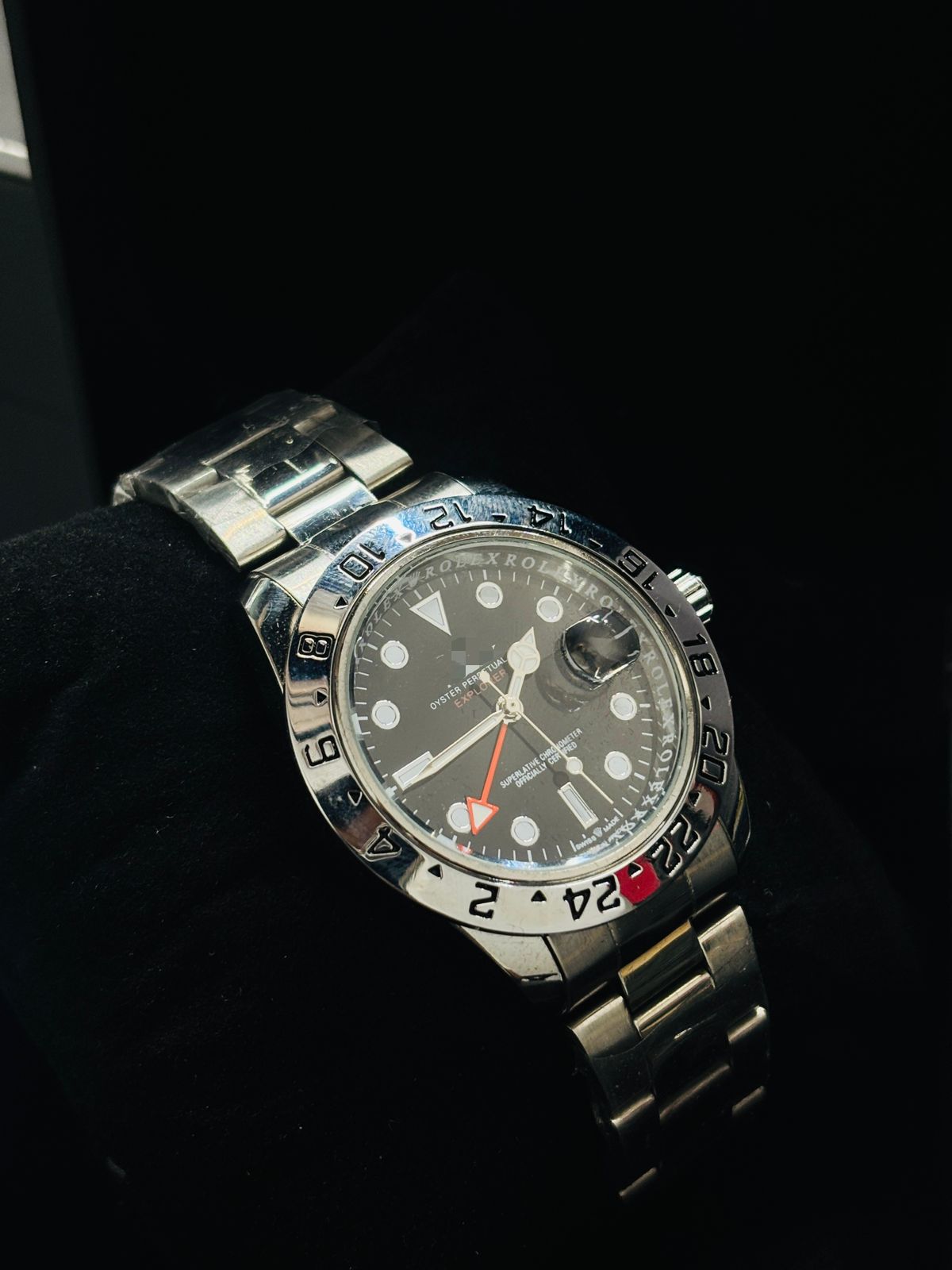 Luxury Date Silver Dial Stainless Men's Watch W8854 Luxury Date Silver Dial Stainless Men's Watch W8854