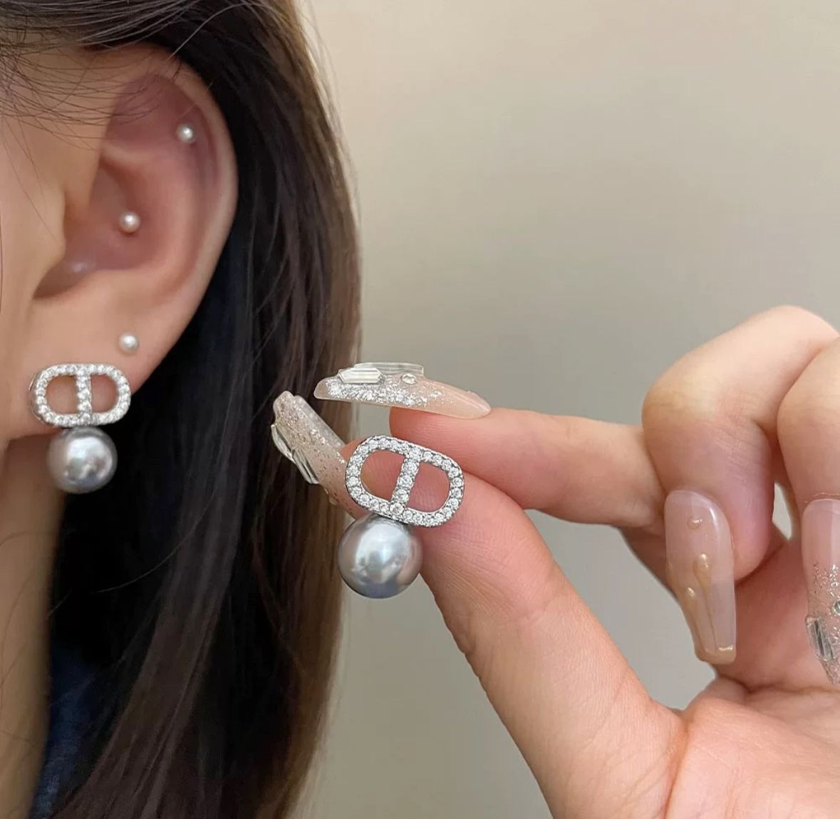 Women's Stylish White Earring 799904 Women's Stylish White Earring 799904