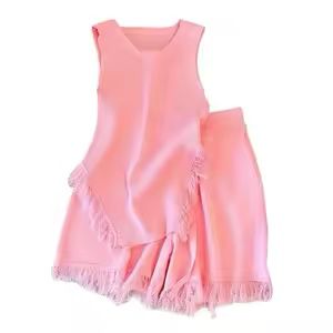 French style sweet and spicy top set, small pink tassel knitted vest 530450 French style sweet and spicy top set, small pink tassel knitted vest 530450