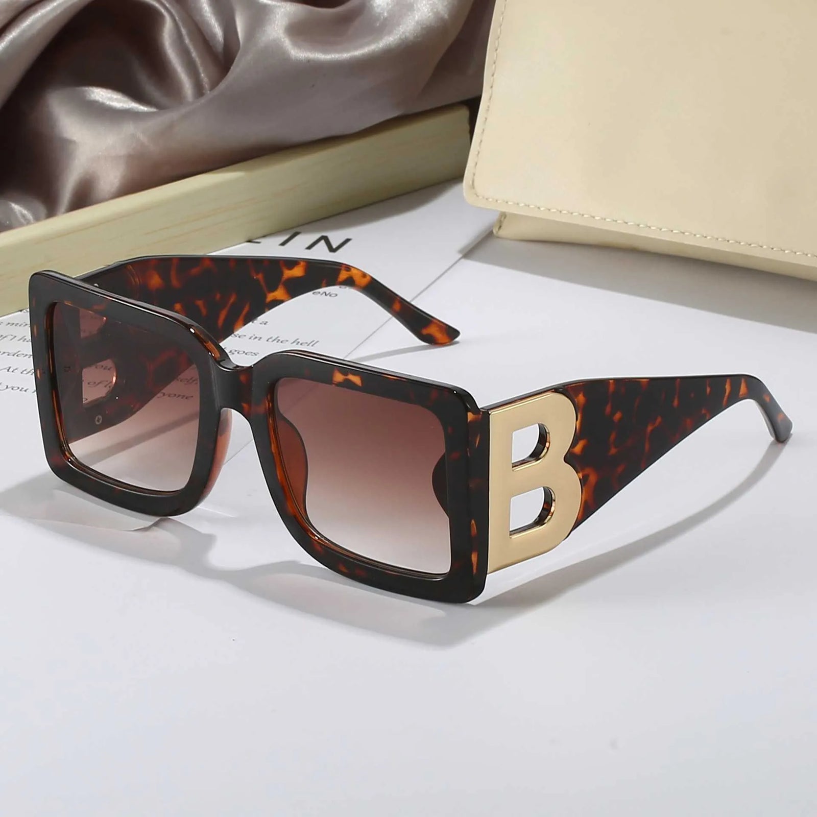 B family's fashionable women's large sunglasses X3473614 B family's fashionable women's large sunglasses X3473614