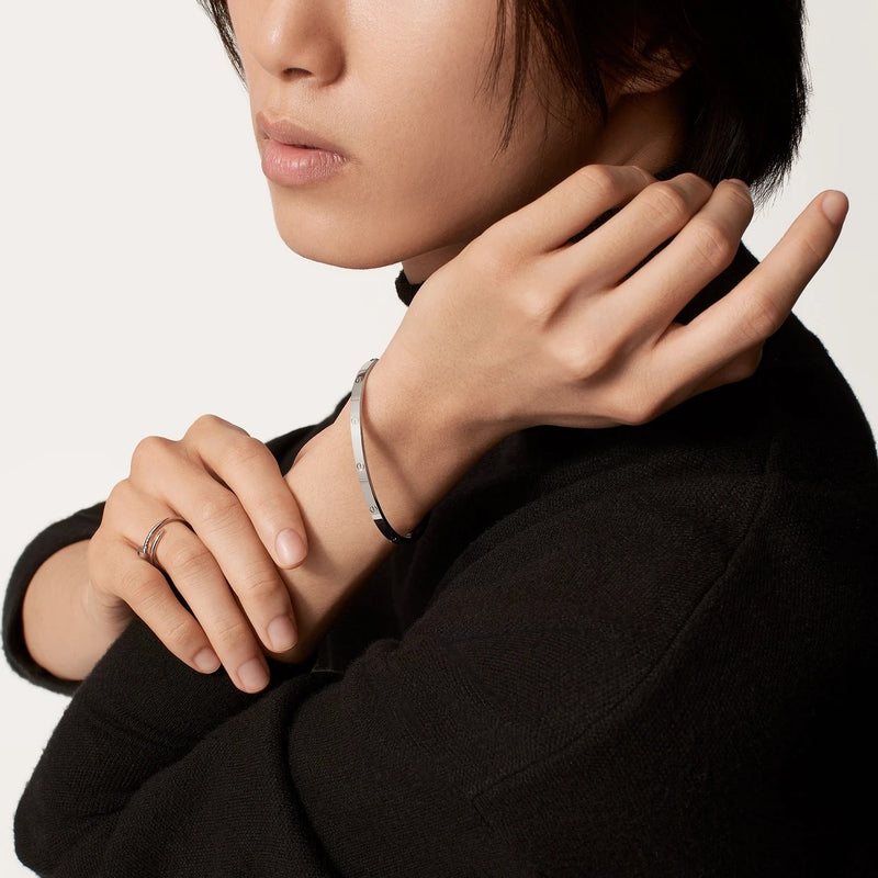 LOVE Bracelet White Gold DN2140 - TUZZUT Qatar Online Shopping