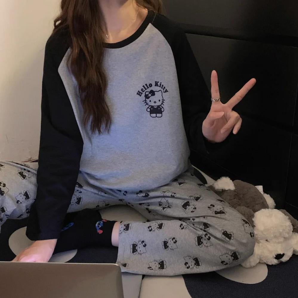 Women's Hello Kitty Pajamas Neck T-shirt Long Pants 533698 S Women's Hello Kitty Pajamas Neck T-shirt Long Pants 533698 S