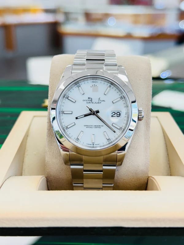 Oyster White Datejust Watch RLX22 Oyster White Datejust Watch RLX22