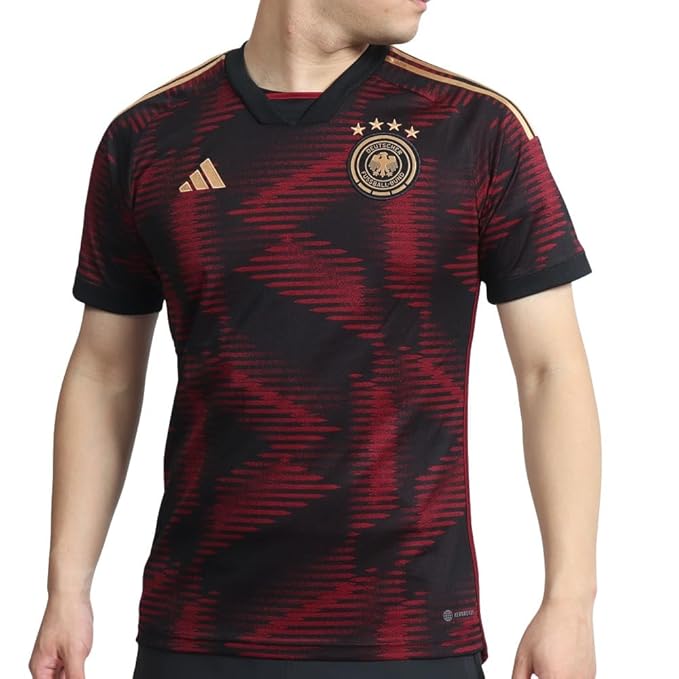 Men's Fitted T-Shirt M66543 Men's Fitted T-Shirt M66543