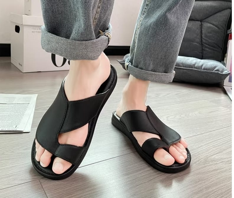 Non-slip Soft-soled Casual Men's Slippers Black MS23 - TUZZUT Qatar Online Shopping