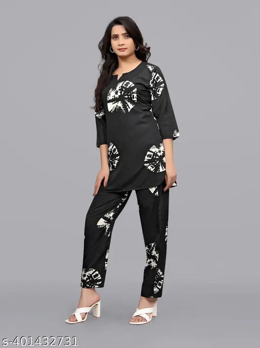 Women's Floral Printed Cotton Polyester Mix Fabric Night suit Pajama Co-Ord Set - VKT1200