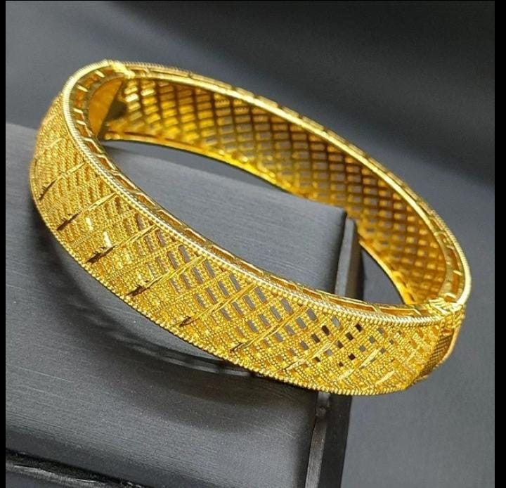 Gold Color Wedding Engagement Wedding Jewelry Open Bangle Model-16 Gold Color Wedding Engagement Wedding Jewelry Open Bangle Model-16