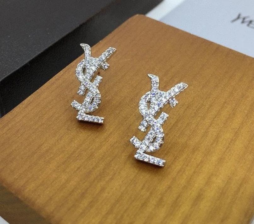 Silver Diamond Earrings Y2133 Silver Diamond Earrings Y2133