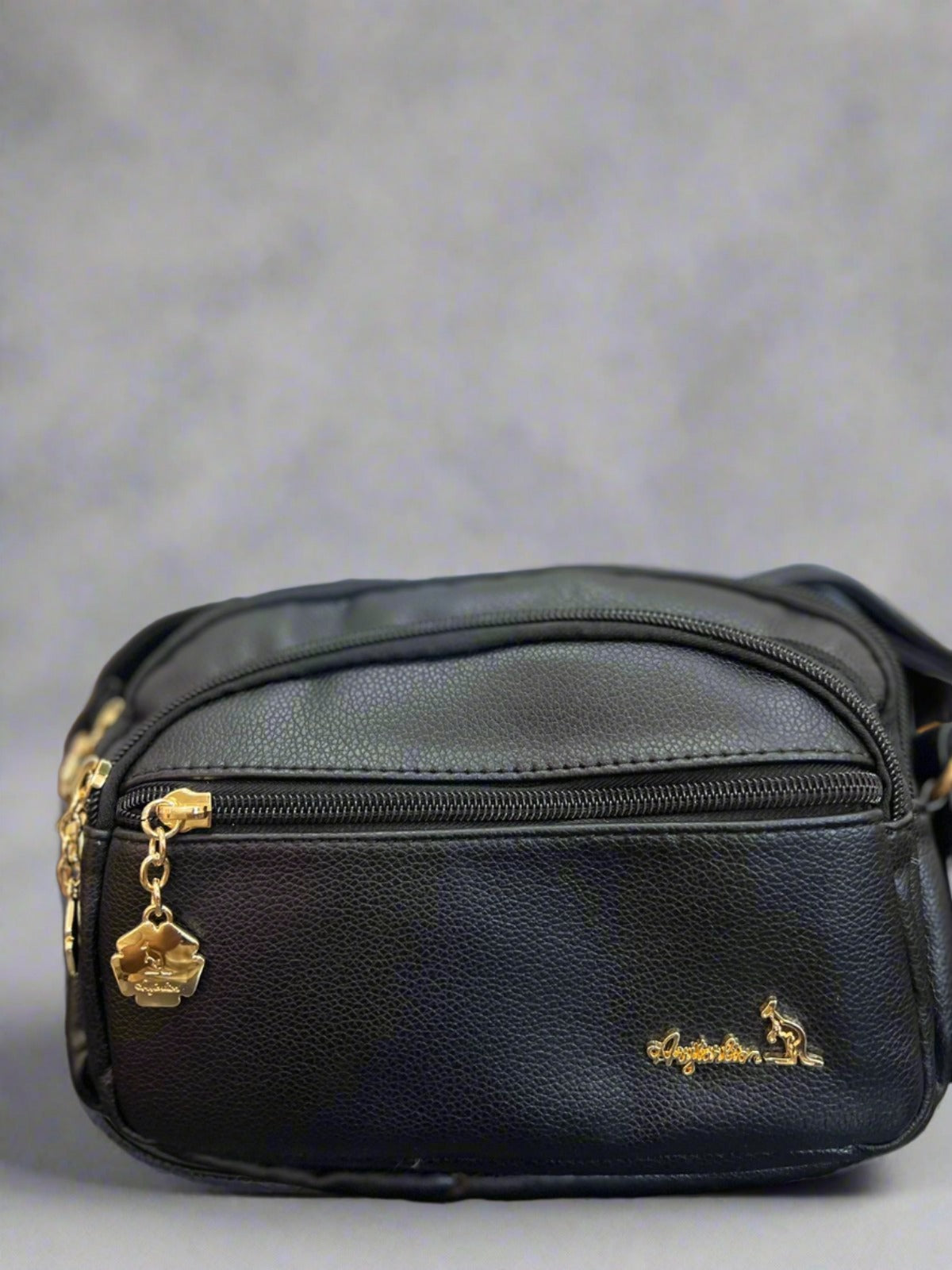 Women high quality leather flap shoulder bag S4455709
