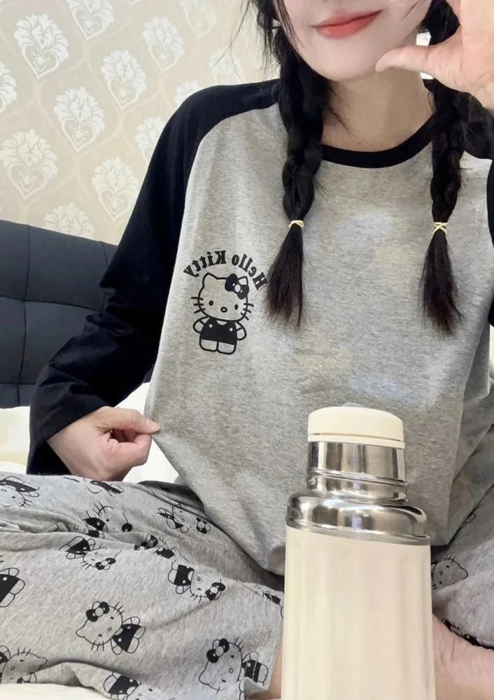 Women's Hello Kitty Pajamas Neck T-shirt Long Pants 533698 S Women's Hello Kitty Pajamas Neck T-shirt Long Pants 533698 S