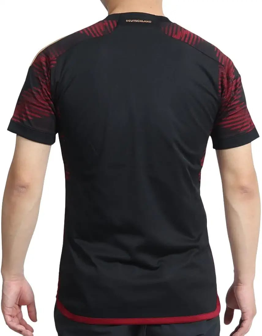 Men's Fitted T-Shirt M66543 Men's Fitted T-Shirt M66543