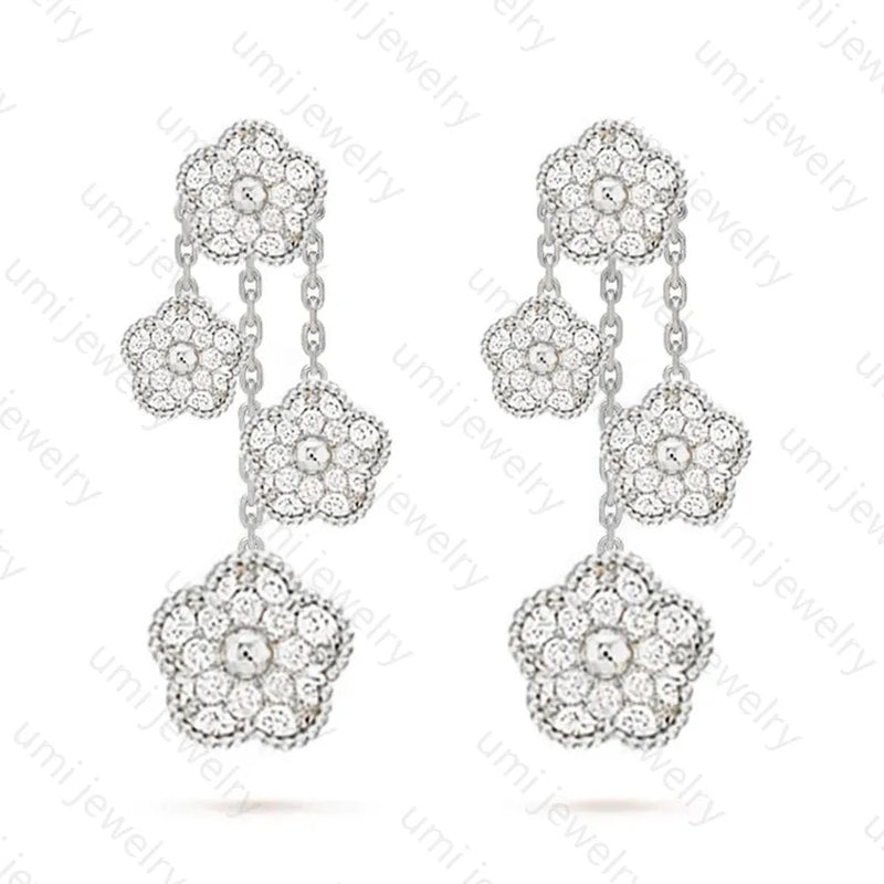 Four Leaf Clover Dangle Earrings DE333 - TUZZUT Qatar Online Shopping