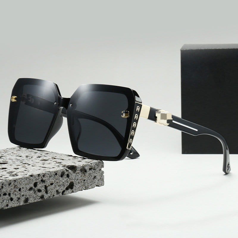 Female Logo Sunglasses S0076900 - TUZZUT Qatar Online Shopping