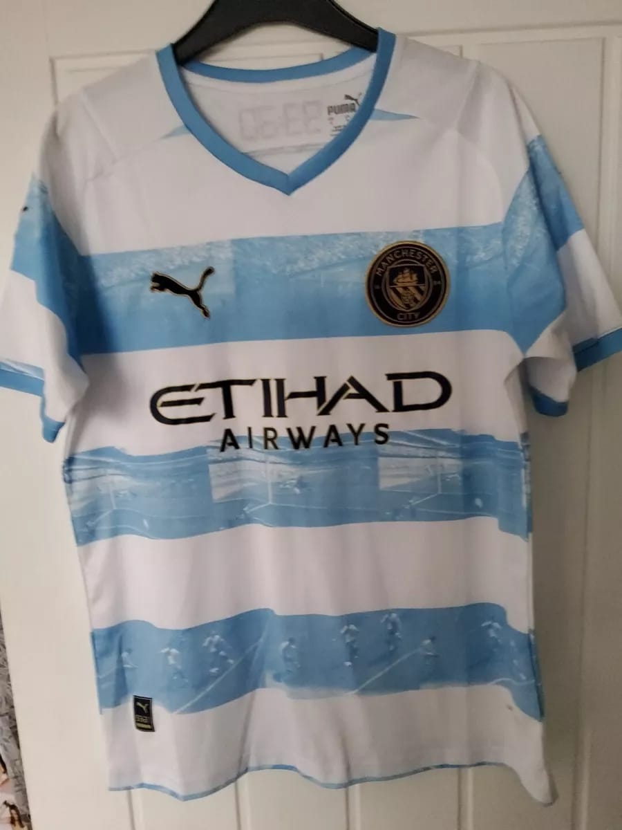 Icon Sports Men's Manchester City Licensed Soccer T-Shirt - 100% Cotton, Navy, Small, Official Team Colors & Logo - View #8