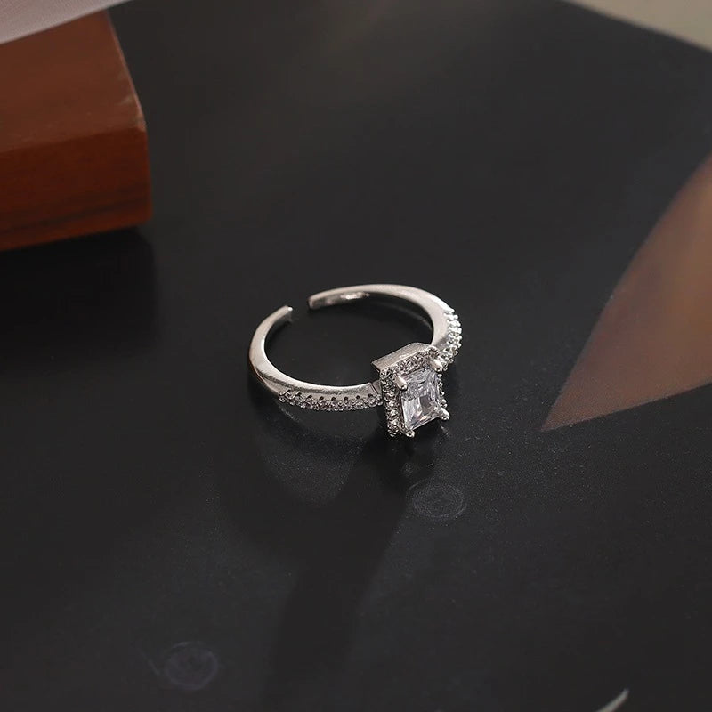 Square Accent Diamond Zircon Ring S4923041