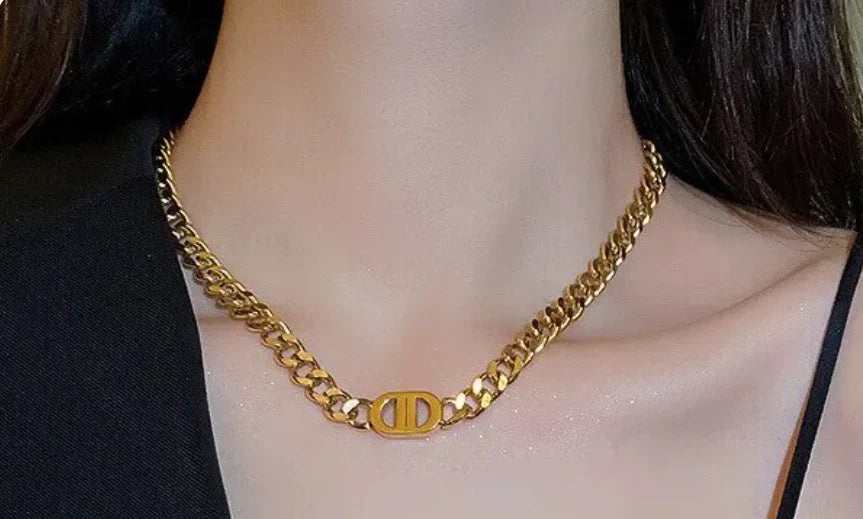 Women's DD Short Necklace S4882467 Women's DD Short Necklace S4882467
