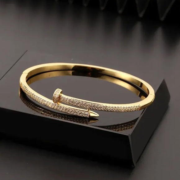 Luxury Zirconia Nail Bangle Bracelet BB99 - TUZZUT Qatar Online Shopping