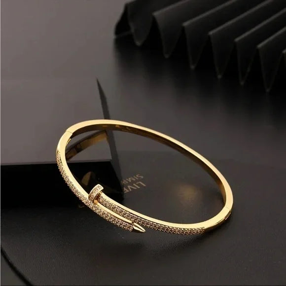 Luxury Zirconia Nail Bangle Bracelet BB99 - TUZZUT Qatar Online Shopping