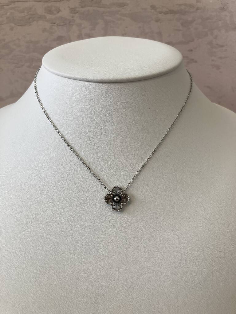 Single Silver Clover Necklace CN066 Single Silver Clover Necklace CN066
