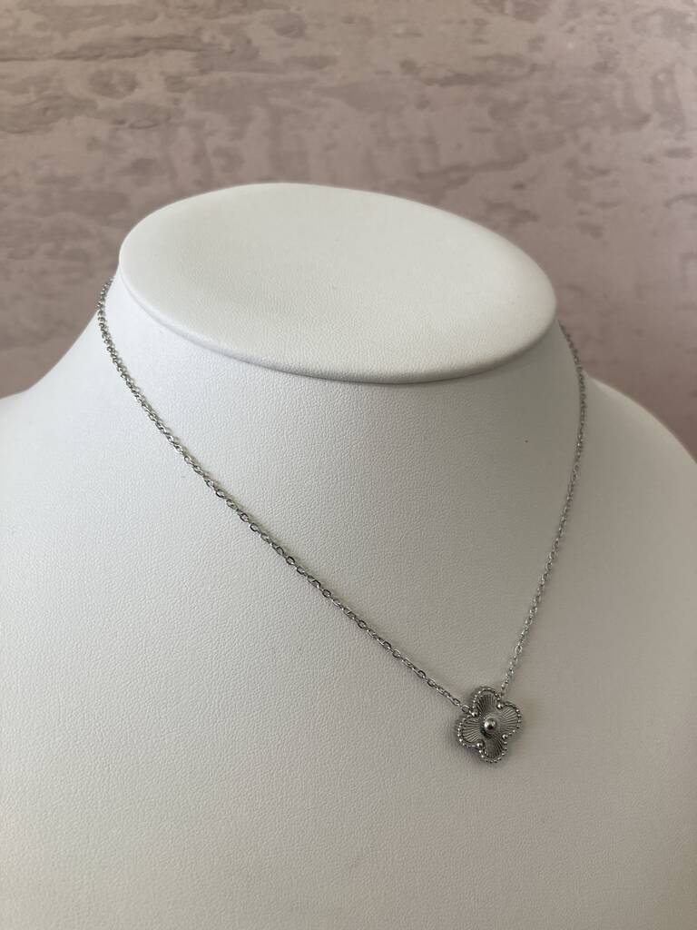 Single Silver Clover Necklace CN066 Single Silver Clover Necklace CN066