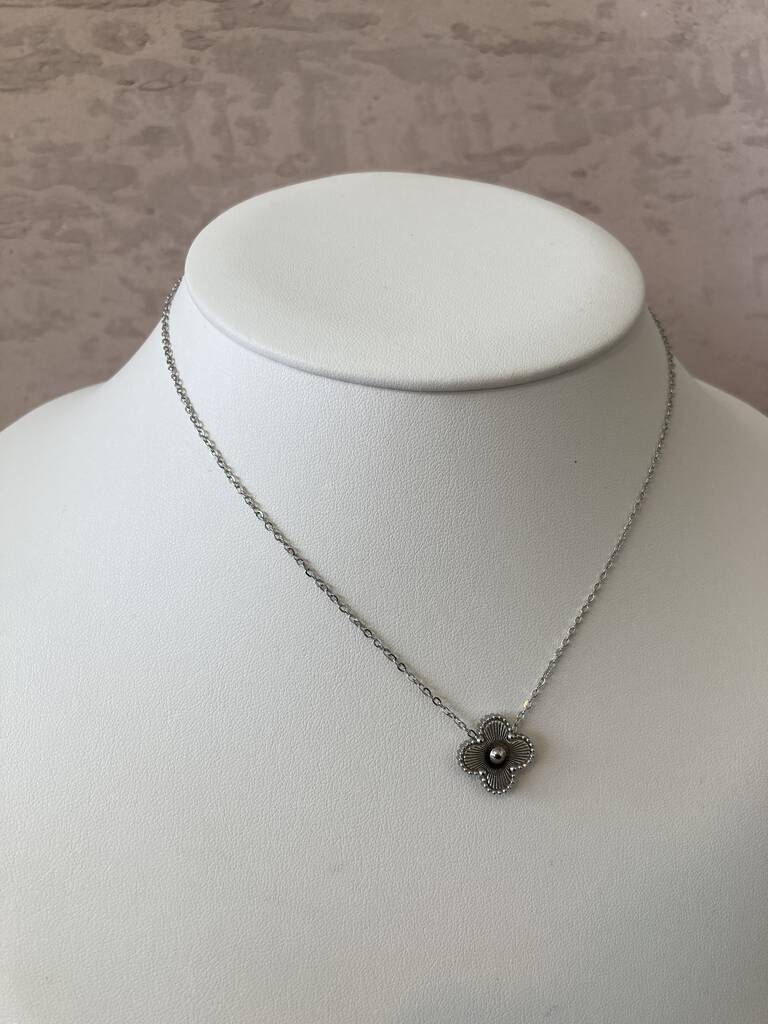 Single Silver Clover Necklace CN066 Single Silver Clover Necklace CN066
