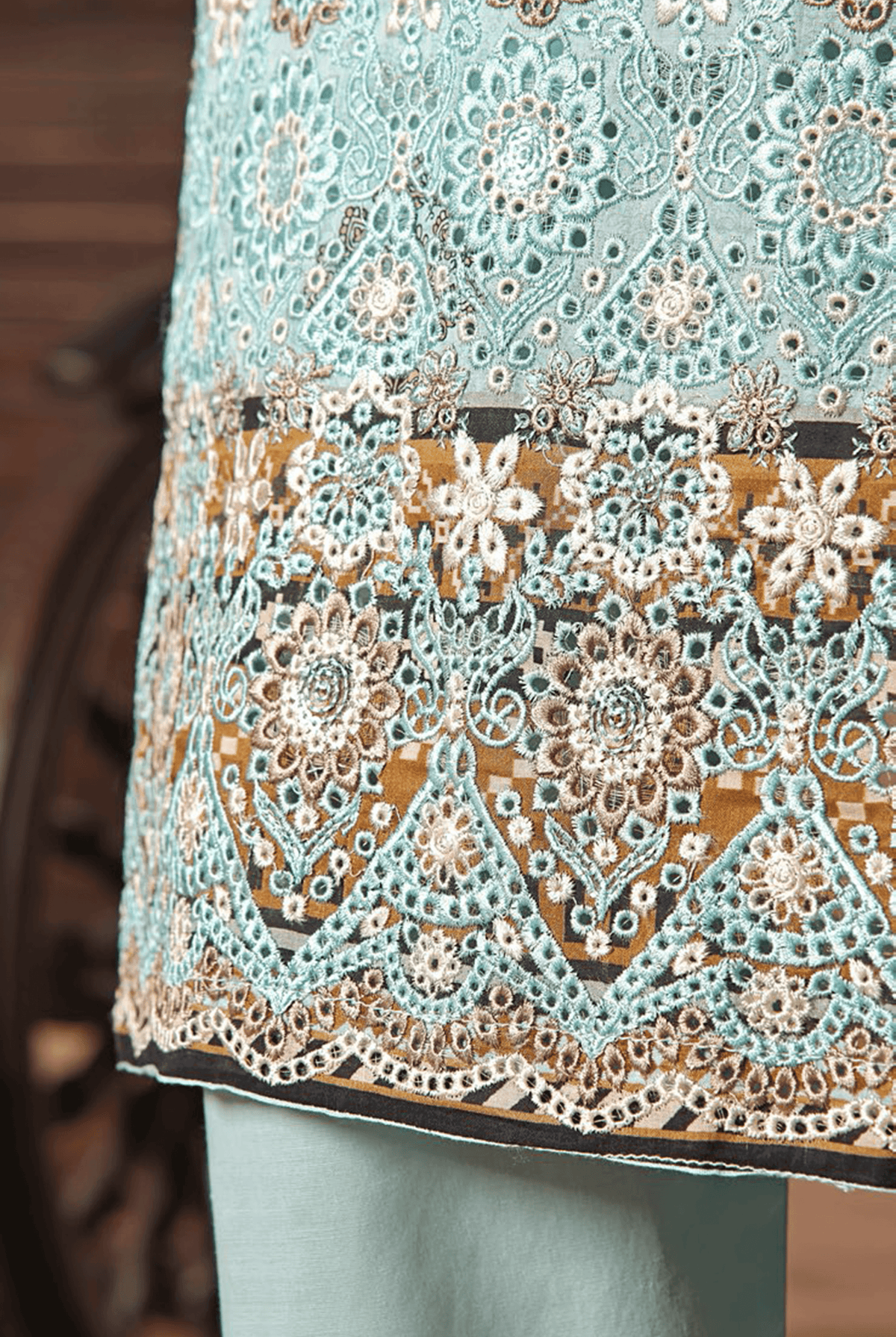 Ayzal 3 PIECE - DIGITAL PRINTED CHIKANKARI LAWN Suit - CL350 Ayzal 3 PIECE - DIGITAL PRINTED CHIKANKARI LAWN Suit - CL350