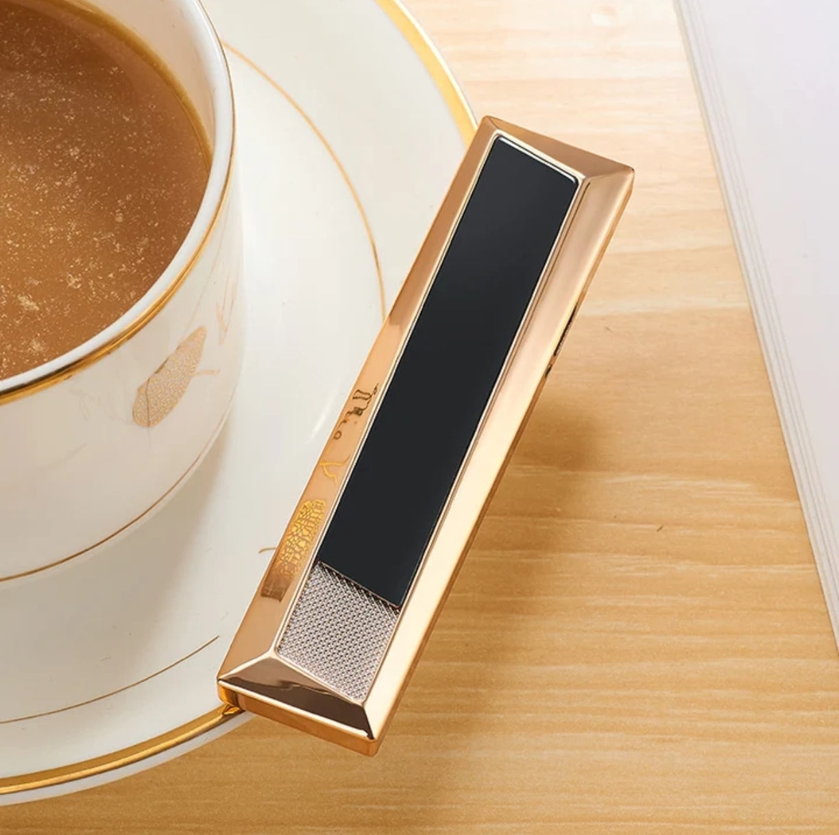 Ultra Thin Metal USB Rechargeable Cigarette Lighter - YQ057-3060 Ultra Thin Metal USB Rechargeable Cigarette Lighter - YQ057-3060
