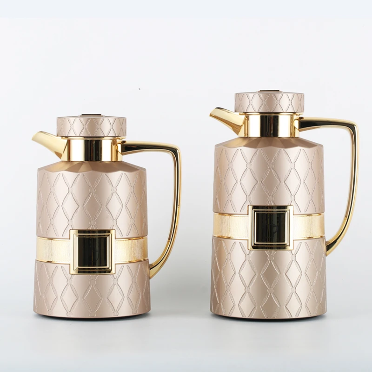 Modern Arabic Style Dallah Premium Coffee Tea Pot Vacuum Flask 2 Pcs Gift Set - (1.0L +07L) - Gold Modern Arabic Style Dallah Premium Coffee Tea Pot Vacuum Flask 2 Pcs Gift Set - (1.0L +07L) - Gold
