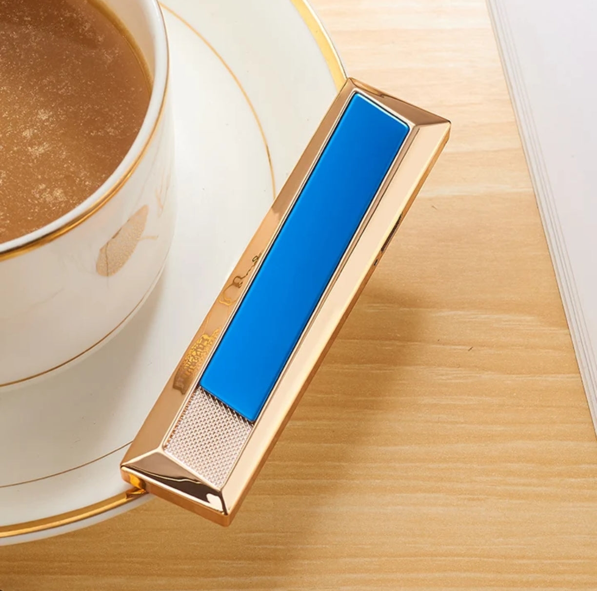 Ultra Thin Metal USB Rechargeable Cigarette Lighter - YQ057-3060 Ultra Thin Metal USB Rechargeable Cigarette Lighter - YQ057-3060