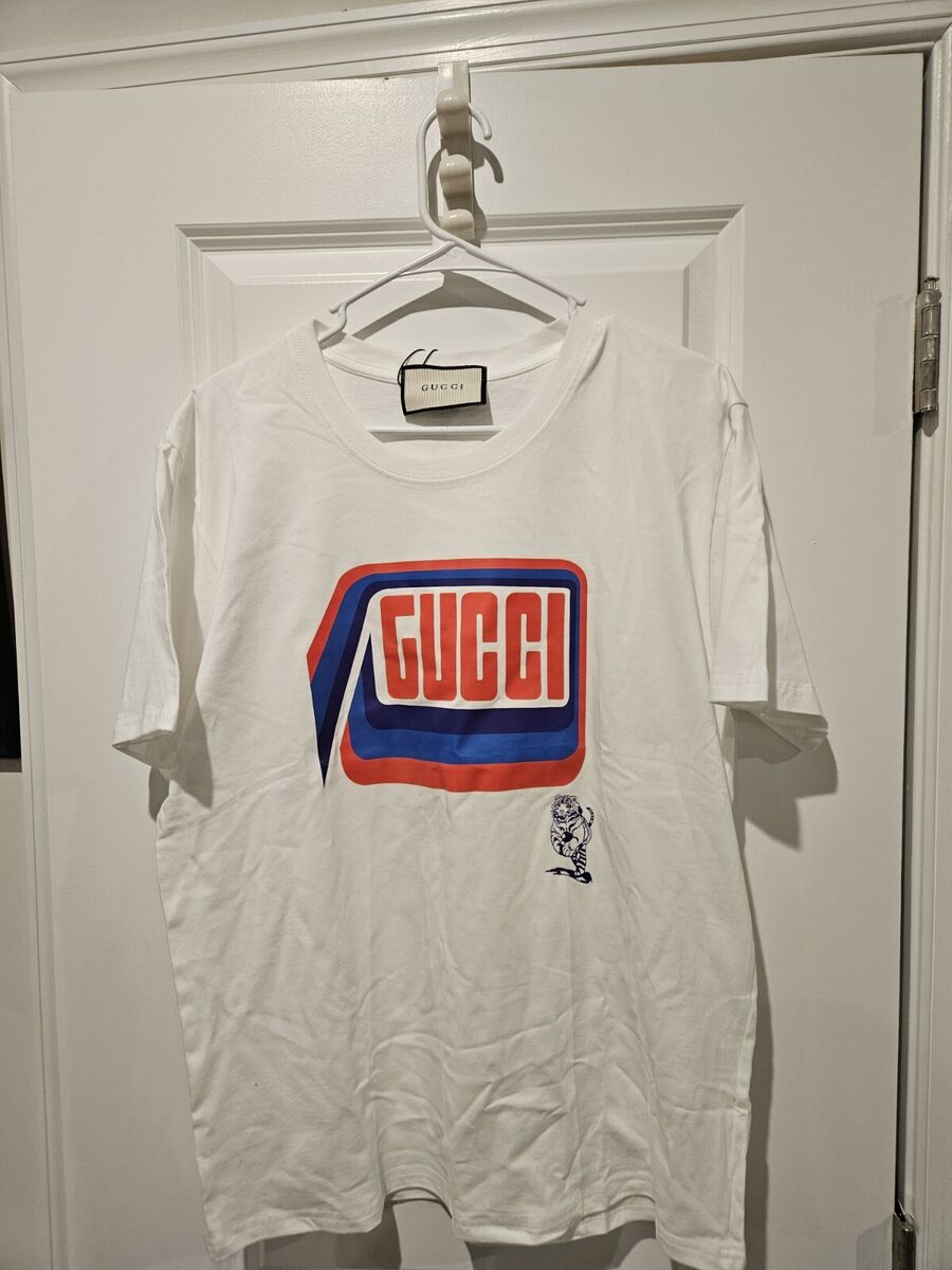 Men's White Pullover T-Shirt T123876 Men's White Pullover T-Shirt T123876