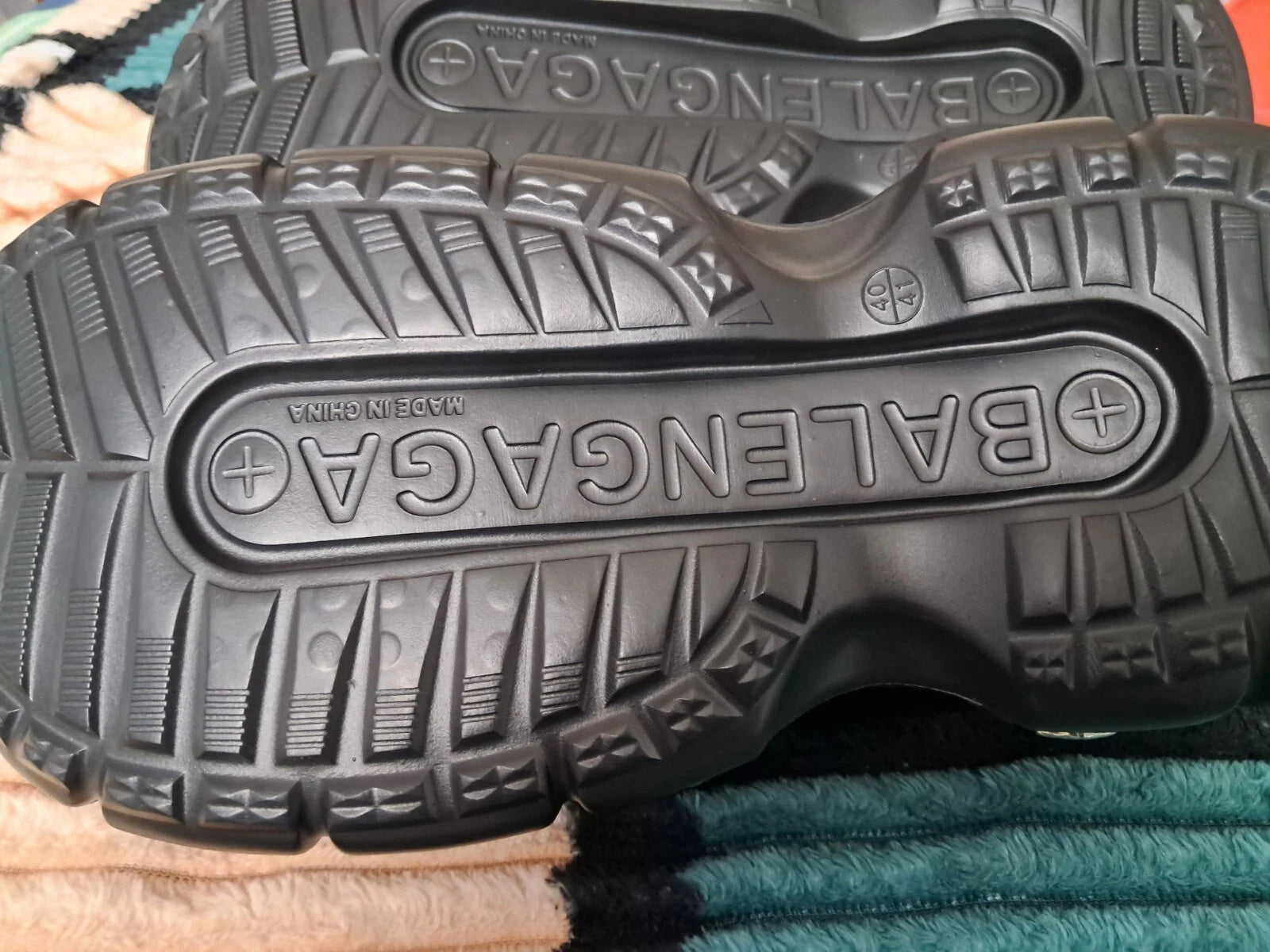 Balengaga Hardcrocs Sandal Black B4445 Balengaga Hardcrocs Sandal Black B4445
