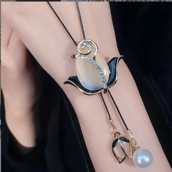 Long Zircon Crystal Tulip Necklace 75877 Long Zircon Crystal Tulip Necklace 75877