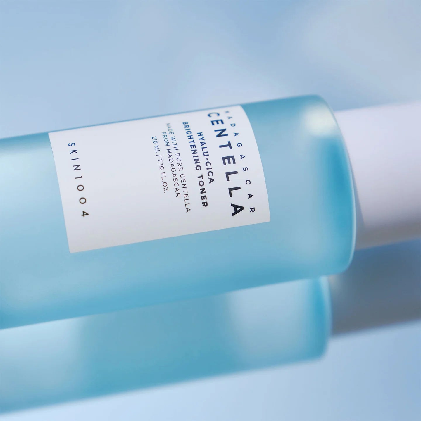 SKIN1004 Madagascar Centella Hyalu-Cica Brightening Toner 210ml SKIN1004 Madagascar Centella Hyalu-Cica Brightening Toner 210ml