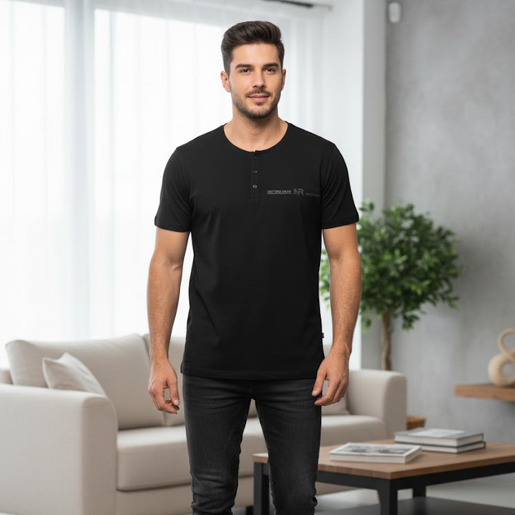Mens New Stylish Round Neck Half Sleev Tshirt 3297500 - TUZZUT Qatar Online Shopping