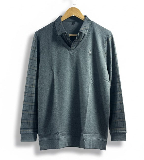 Men's brown sweater vest layered over a plaid long-sleeve shirt T751010 Men's brown sweater vest layered over a plaid long-sleeve shirt T751010
