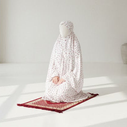 Women's Prayer Dress Floral Printed Hijab Isdal Asdal DN-70288 - TUZZUT Qatar Online Shopping