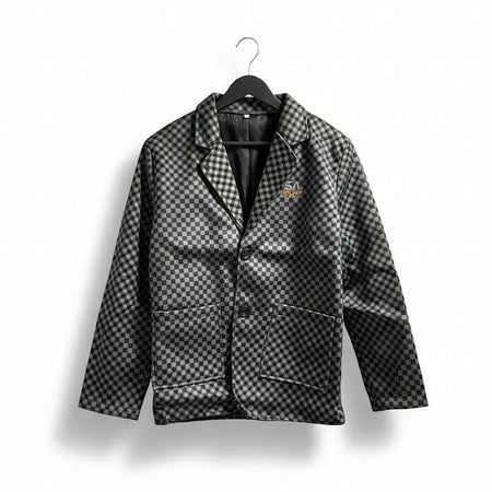 Men's Traditional blazer styling with a simple two-button front 814733