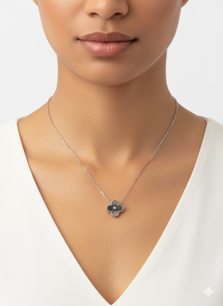 Single Silver Clover Necklace CN066