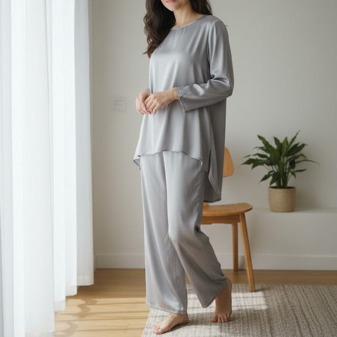 Women's free-flowing round-neck top with full 785036 Women's free-flowing round-neck top with full 785036