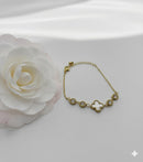Four Leaf Flower Charm Bracelet For Women B46 - TUZZUT Qatar Online Shopping