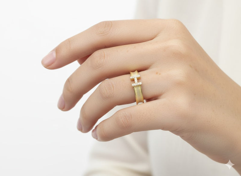 Alphabet Fashion Finger Ring FR004 - TUZZUT Qatar Online Shopping