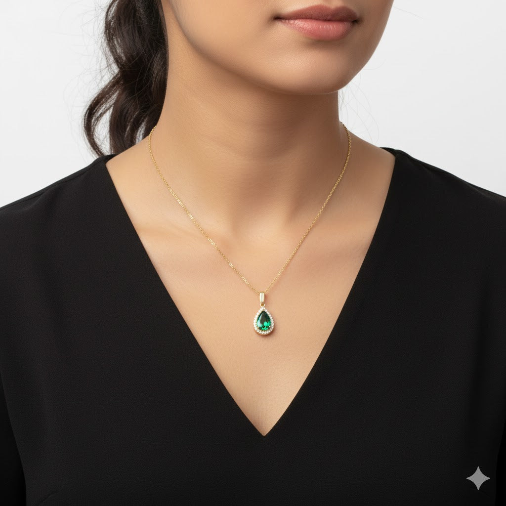 Pear Cut Emerald Necklace EN25 Pear Cut Emerald Necklace EN25