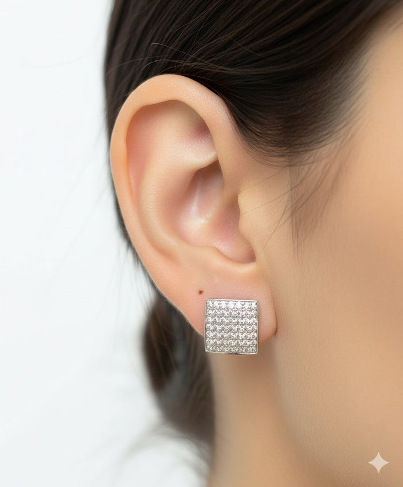 Silver Diamond Studs DS11 - TUZZUT Qatar Online Shopping