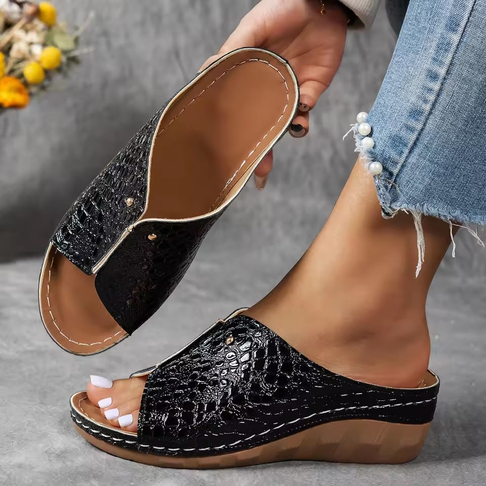 Toe Low Platform Wedges 124184 Toe Low Platform Wedges 124184