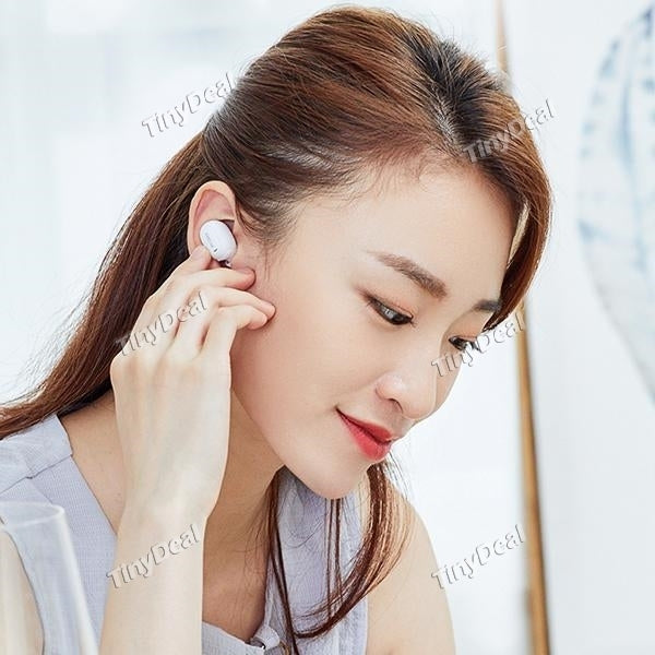 QCY Mini2 Single Wireless Bluetooth Headset in-Ear Earphones Earbuds w/Mic (Black) - Tuzzut.com Qatar Online Shopping